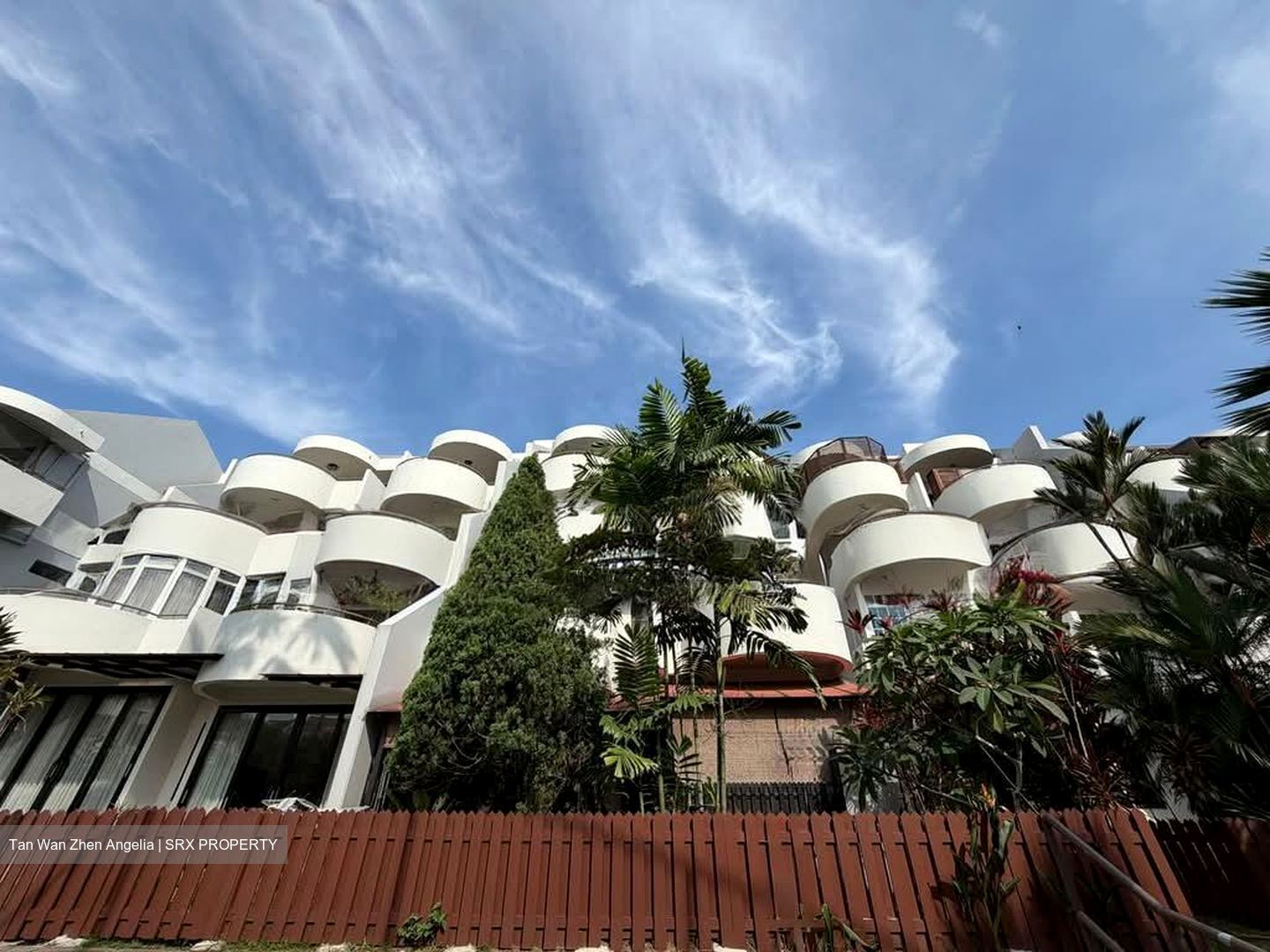 The Windsor (D20), Condominium #582628001